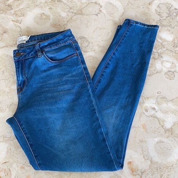 Harlow Mid Rise Skinny Jeans - Picture 10 of 11